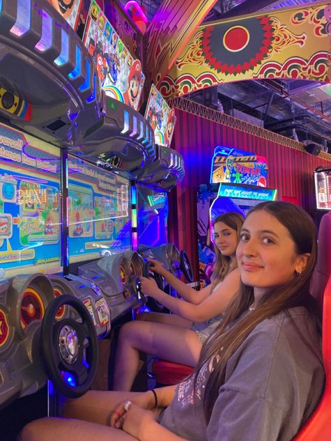 Aesthetic Arcade Photos, Arcade Photoshoot Aesthetic, Arcade Date Aesthetic, Riize Aesthetics, Arcade Pics, Poses Tutorial, Carnival Photo Shoots, List Of Aesthetics, Arcade Aesthetic