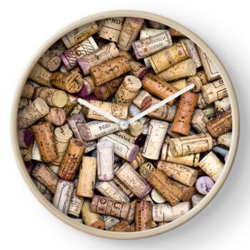 Wine Cork Art, Cork Wall, Cork Art, Wine Corks, Vintage Wine, Metal Hand, Clock Mechanism, Wine Cork, Quartz Clock