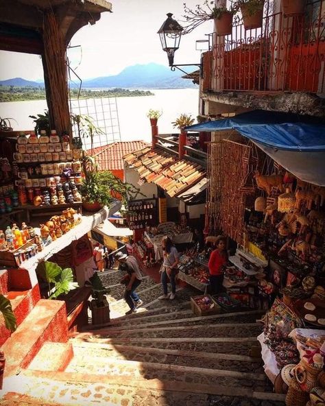 Pátzcuaro, Michoacán City Streets Photography, Cinematic Photography, Dream Lifestyle, Mexico Travel, Nature Aesthetic, City Streets, Travel Life, Mexico City, Perfect Summer