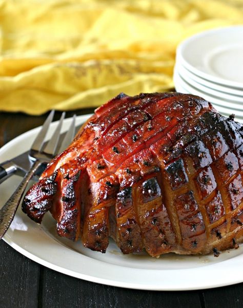 HOW TO COOK A SMOKED HAM {SPICED MAPLE GLAZE} Paleo Easter Recipes, Smoked Ham Recipe, Honey Baked Ham, Baking With Honey, Smoked Cooking, How To Cook Ham, Baked Ham, Smoked Ham, Ham Recipes