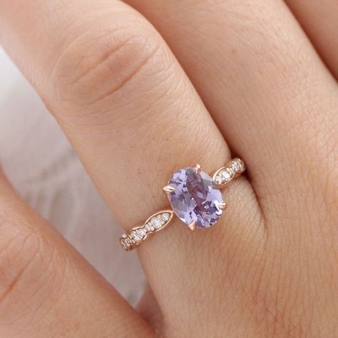 Rose Sapphire Engagement Ring, Scalloped Band Engagement Ring, Purple Diamond Wedding Rings, Purple Gemstone Engagement Rings, Engagement Rings Purple Stone, Light Purple Wedding Ring, Amethyst Rings Engagement, Lilac Wedding Ring, Amethyst And Diamond Engagement Ring