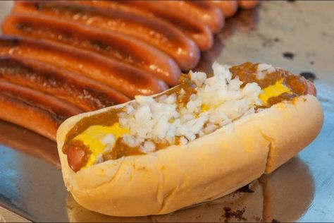 Almond Boneless Chicken, Bumpy Cake, Coney Dogs, Instagrammable Food, Detroit Food, Detroit Restaurants, Barbecue Sandwiches, Coney Dog, Meat Chili