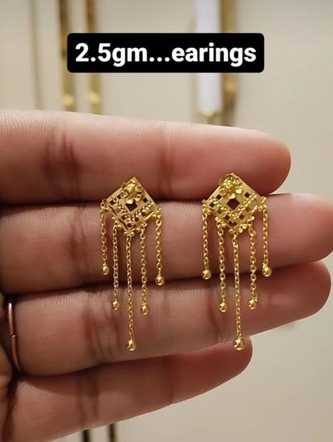 https://petgrommer.com/ Unique Gold Jewelry Designs, Gold Bridal Necklace, Gold Jewelry Outfits, New Gold Jewellery Designs, Gold Earrings Models, Fancy Jewelry Necklace, Gold Chain Design, Fancy Jewellery Designs, Gold Bridal Jewellery Sets