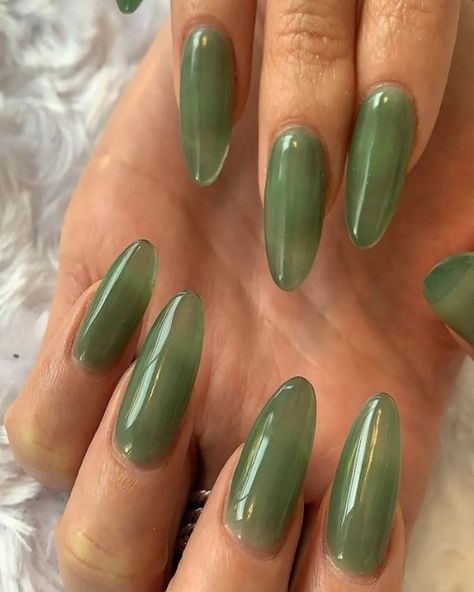 Jelly Nails Are Back Again | Allure Minimal Manicure, The Best Nails, Vogue Nails, Chrome Manicure, Blush Pink Nails, Green Jelly, Spring Nail Trends, Nail Trend, Green Nail Designs