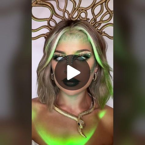 DAY 5 OF HALLOWEEN… MEDUSA🐍💚 #halloween #medusa | Halloween Makeup | TikTok Madussa Face Makeup, Easy Medusa Costume, Halloween Makeup Tiktok, Medusa Makeup Halloween, Medusa Makeup Ideas, Medusa Costume Makeup, Medusa Eyes, White Out Contacts, Halloween Medusa