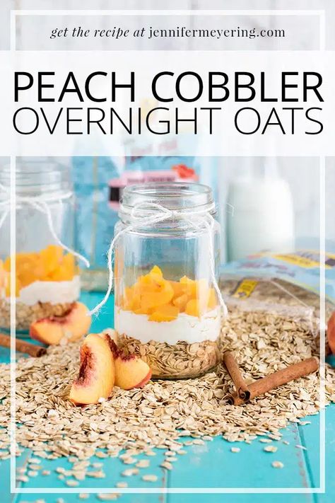 Short on time in the mornings? Whip up these quick overnight oats for a grab and go breakfast! Quick Overnight Oats, Peach Cobbler Overnight Oats, Peach Overnight Oats, Overnight Oatmeal Recipes, Oat Recipes Healthy, Overnight Oats Recipe Healthy, Warm Breakfast, Overnight Oatmeal, Grab And Go Breakfast