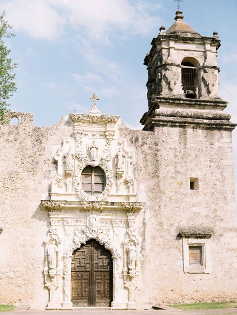 Spanish Inspired shoot at the Mission San Jose | San Antonio Wedding Inspiration Tuscan Village, San Antonio Photography, San Antonio Missions, Texas Roadtrip, San Antonio Wedding, San Antonio Weddings, Brown Design, Animated Animals, Sydney Wedding