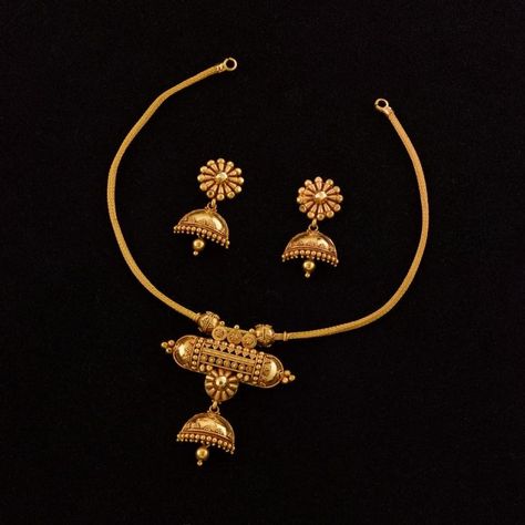 Gold Necklace Set Design, Pure Gold Necklace, Set Design Ideas, Fashion Jewelry Necklaces Gold, Handmade Gold Necklace, Gold Jewels Design, Antique Necklaces Design, Antique Gold Jewelry Indian, Fancy Jewelry Necklace