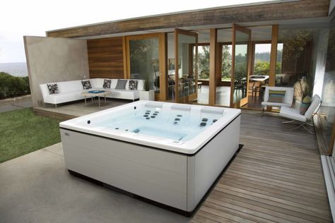 We’ve been living in Los Angeles for 10 years, and at the top of the bucket list for our home has always been a hot tub. Bullfrog Spas modern hot tub design is a technological wonder. | Charles & Hudson | #hottubs #patio #bullfrogspas Modern Hot Tubs, Custom Hot Tubs, Hot Tub Landscaping, Luxury Hot Tubs, Hot Tub Designs, Hot Tub Patio, Portable Hot Tub, Modern Spa, Hot Tub Backyard