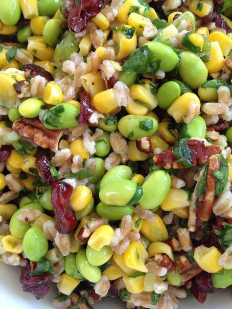 Farro Recipes, Potluck Salad, Sesame Dressing, Farro Salad, Grain Salad, Think Food, Corn Salads, Toasted Pecans, Edamame