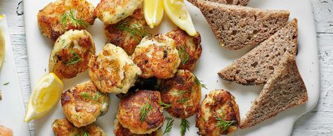 Smoked cod fritters Cod Fritters Recipe, Cod Fritters, Vegetarian Fritters, Smoked Cod, Tapas Dinner, Fritters Recipe, Tapas Dishes, Tapas Recipes, Cod Recipes