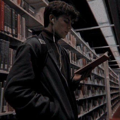 Library Aesthetic, Character Inspiration Male, Bad Boy Aesthetic, Boy Aesthetic, Aesthetic Boy, The Perfect Guy, Reading A Book, Aesthetic Guys, Aesthetic Images