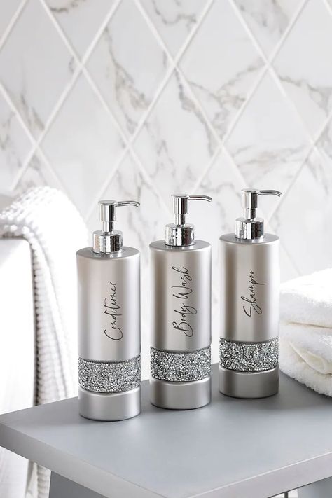 Organizing Hair Accessories, Perfect Bathroom, Bathroom Solutions, Soap Dispensers, Bathroom Accessories Sets, Unisex Bathroom, Kitchen Soap Dispenser, Bathroom Soap Dispenser, Bathroom Items