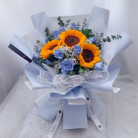 Artificial Sunflower Bouquet, Blue Sunflower Bouquet, Artificial Flowers Bouquet Wrapping, Graduation Flower Bouquet, Flower Shop Decor, Flowers For Men, Blue Sunflower, Diy Bouquet Wrap, Luxury Flower Bouquets