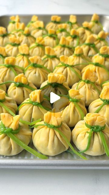 Money Bag Dumpling, Money Bag Recipe, Chinese Appetizer Recipes, Money Bags, Unusual Dinner Ideas, Chinese New Year Dishes, Chinese Appetizers, Chinese Snacks, China Food