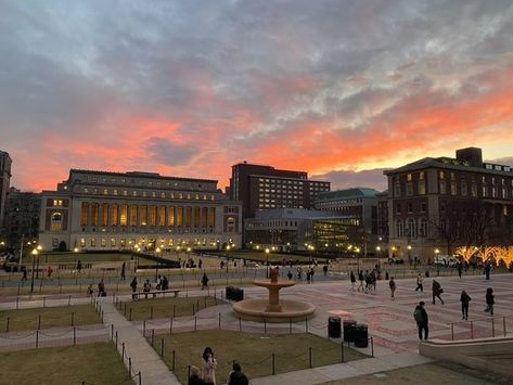 Columbia University Desktop Wallpaper, Columbia Aesthetic, Columbia University Aesthetic, Colombia University, Columbia Uni, University Inspiration, Nyc House, College Vision Board, City View Apartment