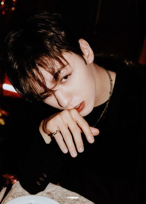 Vernon 2023, Edgy Dark Aesthetic, Aesthetic Seventeen, Vernon Hansol, Choi Hansol, Vernon Seventeen, Joshua Hong, Seventeen Album, Pledis 17