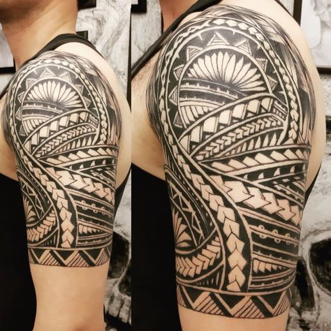 Mechanical Tattoo, Polynesian Tattoo Sleeve, Mechanic Tattoo, Ganesha Tattoo, Maori Tattoo Designs, Samoan Tattoo, Lettering Tattoo, Maori Tattoo, Shoulder Tattoos