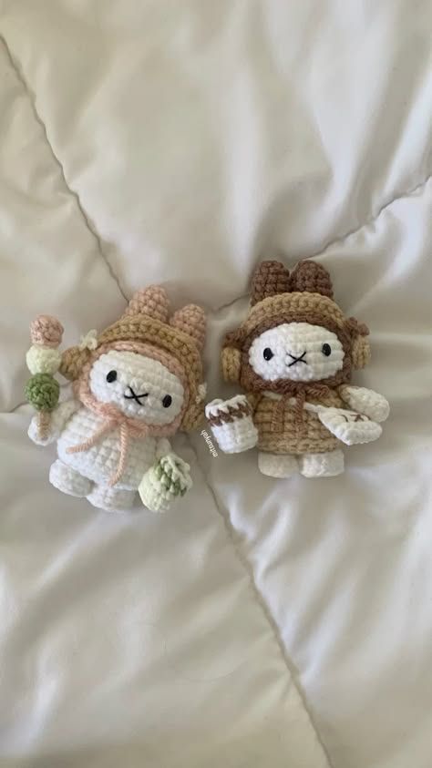 Cute Things To Collect, Medium Crochet Projects, Chroceting Aesthetic, Cute Aesthetic Crochet, Small Crochet Plushies, Crochet Cute Animals, Miffy Keychain, Crochet Headbands, Crochet Cute