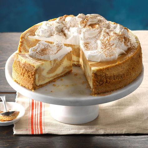 Pumpkin swirls not only turn this fall cheesecake into a showstopper, but they also seem to make it more delicious! —Jami Geittmann, Greendale, Wisconsin Best Pumpkin Cheesecake Recipe, Walnut Cheesecake, Turtle Pumpkin, Sour Cream Cheesecake, Pecan Pumpkin, Cranberry Cheesecake, Recipe Photo, Bake Pumpkin, Swirl Cheesecake