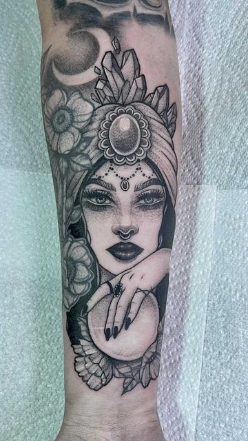 Romani Women Tattoo, Romani Girl Tattoo, Psychic Tattoo Ideas, Romani Woman Tattoo, Galadriel Tattoo, Romani Tattoos, Sternum Tattoo Plus Size Women, Psychic Tattoo, Romani Tattoo