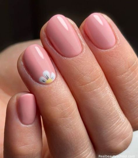 Summer Holiday Nails, Natural Gel Nails, Summer Nail Ideas, Elegant Manicure, Summer Gel Nails, Short Gel Nails, Subtle Nails, Simple Gel Nails, Vacation Nails