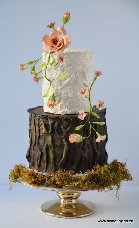 Forest Cake Ideas, Hajj Cake, Nature Wedding Cake, Tree Bark Cake, Bark Wedding Cake, Wedding Cake Nature, Forest Theme Cakes, Autumn Elopement, Nature Cake