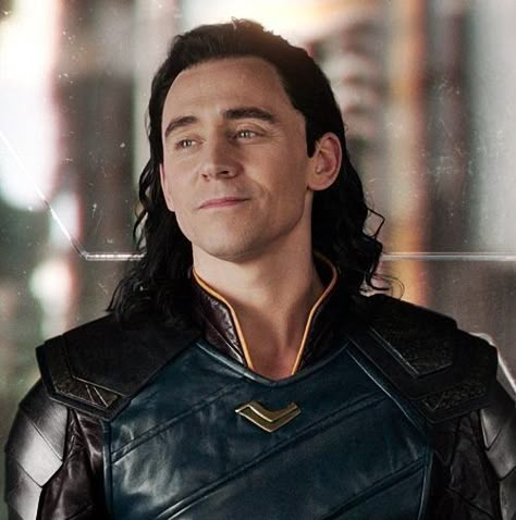 Beautiful Loki I miss him Loki Laufeyson Photo, Loki Laufeyson Hot Pics, Loki Series Aesthetic, Loki Laufeyson Thor 1, Loki Laufeyson Smiling, Loki Icon, Avengers Loki, Avengers Black Widow, Loki Wallpaper