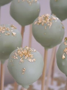 Pistachio cake pops ~ green and gold ~ almost too pretty to eat Engagement Dinner Party, Baby Shower Cake Pops, Green Cake, Green Baby Shower, Shower Inspiration, Baby Shower Inspiration, Edible Glitter, Pistachio Green, Boho Baby Shower