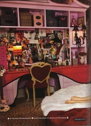 Christina Aguilera's Bedroom Y2k Room, Dream Room Inspiration, Room Carpet, Christina Aguilera, Room Inspiration Bedroom, Room Ideas Bedroom, Dream Rooms, Cool Rooms, Dream Bedroom