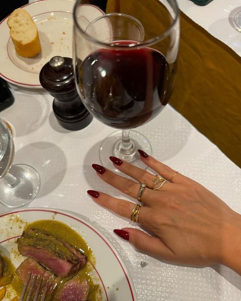 Officially oxblood nails and red wine szn 🍷 Red Wine Nails, Oxblood Nails, Wine Nails, Girl Nails, Girls Nails, Clean Girl, Red Nails, Red Wine, Wine