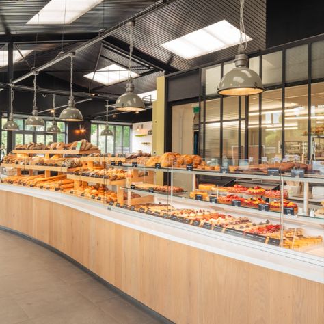 🍞🥐[Boulangerie Au Pain qui Crac’h 📍 Crac’h] Découvrez l'agencement sur-mesure de cette grande boulangerie snacking, avec son espace de restauration sur place, les vitrines sont conçues et posées par EVEMA Vitrines. // 📩: contact@evema.fr | 📞: 02 23 55 16 16 // vitrines réfrigérées - vitrines sèches - intérieur de boulangerie - métiers de bouche - snacking - artisan - design - inspiration - blanc - bois – industriel - agencement - boulangerie - #frenchfab 

Crédit photos : Tangi Le Bigot Artisanal Design, Artisan Design, Cafe Design, Design Inspiration, Cafe, Restaurant, Quick Saves, Design