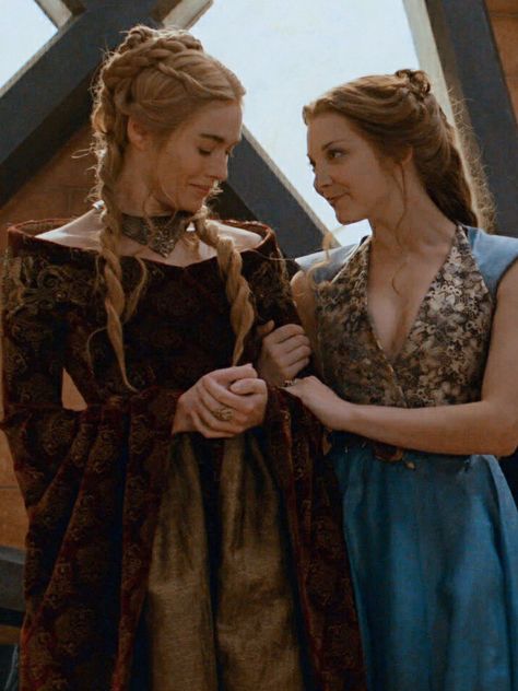 Got Margaery, Lady Margaery, Margery Tyrell, Lannister Art, Queen Cersei, Game Of Thrones Outfits, Cersei And Jaime, Got Costumes, Margaery Tyrell