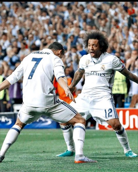 Ronaldo Marcelo Wallpaper, Football Duo Wallpaper, Ronaldo And Marcelo Wallpaper, Marcelo And Ronaldo, Cold Football Photos, Ronaldo And Marcelo, Ronaldo Marcelo, Cold Pics, Ronaldo Bale