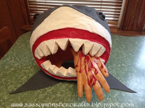 Jaws Pumpkin, Shark Pumpkin, Shark Halloween, Contest Ideas, Pumpkin Decorating Contest, Pumpkin Contest, Monster Crafts, Pumpkin Designs, Pumpkin Carving Templates