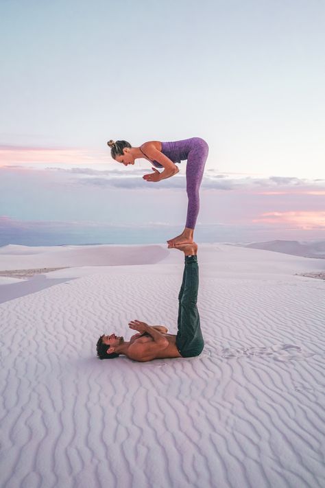 Acro Yoga Foot to Foot @acrosprout @moderntarzan  head to my IG feed for more inspo!  www.instagram.com/acrosprout Arco Yoga, Acrobatic Poses, Couple Yoga, Hata Yoga, Yoga On The Beach, Couples Yoga Poses, Acro Yoga Poses, Photo Yoga, Yoga Poses Photography