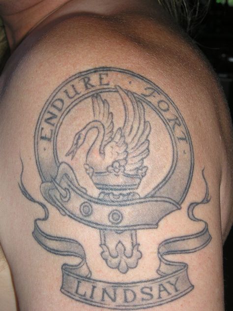 Jamie's family crest tattoo "Lindsay" Clan Lindsay, Clan Tattoo, Jamie Stewart, Family Crest Tattoo, Crest Tattoo, Scottish Pride, Family Tattoo, Tat Ideas, Scottish Heritage