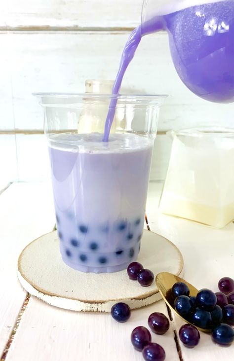 How to Make Blueberry Milk Tea (Blueberry Boba Tea) at Home Blueberry Boba, Boba Tea At Home, Blueberry Milk, Popping Boba, Tea At Home, Tea Store, Thai Dessert, Boba Tea, Milk Tea