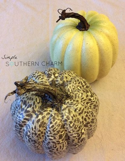 How To Mod Podge, Fall Plaid Decor, Diy Pumpkin Candle, Martha Stewart Paint, Pumpkin Stems, Shabby Chic Fall, Pumpkin Topiary, Fun Wreath, Plastic Pumpkins