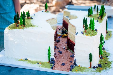 Geology Cake, Grand Canyon Wedding, Motorcycle Cake, Twin Birthday Cakes, Canyon Wedding, Wedding Cake Recipe, Offbeat Bride, Pastry And Bakery, Take The Cake