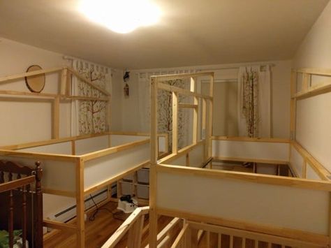 Kura Treehouse Beds - IKEA Hackers Ikea Tree, Treehouse Loft Bed, Diy Treehouse, Treehouse Bed, Bunk Bedroom, Ikea Kura Hack, Cedar Paneling, Bed Wrap, Ikea Kura Bed