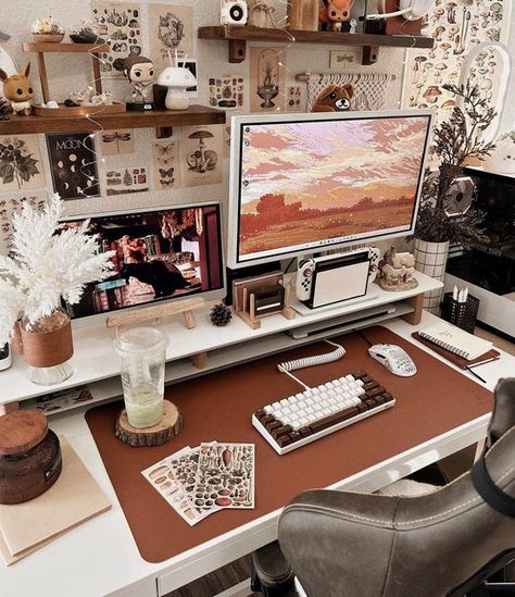 Cozy Gamer Desk Setup, Brown Pc Setup, Cozy Computer Setup, Brown Desk Setup, Cottage Core Gaming Set Up, Computer Setup Aesthetic, Small Desk Organization Ideas, Cottage Core Desk, Cottage Core Office