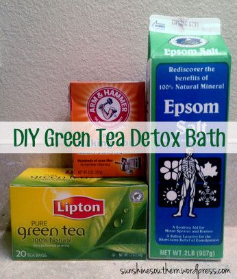 Green Tea Detox Bath: 1 cup Epsom salt, 1 cup baking soda and 2 bags green tea. (Click picture for optional ingredients) Diy Green Tea, Bath Gifts, Green Tea Detox, Bath Detox, Homemade Detox, Green Tea Bags, Detox Bath, E Mc2, Body Detox