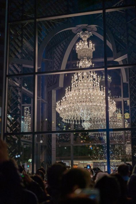 Chandelier Big, Baccarat Chandelier, Batman Room, Masquerade Ball Party, Places In Tokyo, Big Chandelier, Life Is What Happens, Big Building, Dark Christmas