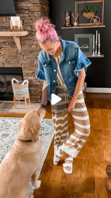 Karen Lester on Instagram: "All up messy bun on short hair! ✨ Comment SET426 ✨ for this cute outfit! Have you tried this trick to pull up all of your short hair? #springoutfits #hairreels #allupshorthair #shorthairmessybun #shorthairstyle #bobhairstyle" Messy Bun On Short Hair, Bun On Short Hair, Up Messy Bun, Messy Bun For Short Hair, Head Hair, Cute Outfit, Have You Tried, Pull Up, Messy Bun