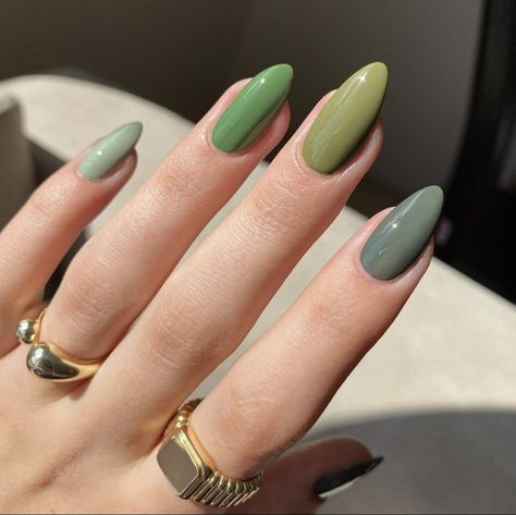 Multi Shade Nails Green, Cute Almond Nails Green, Multiple Green Nails, Green Tone Nails, Multicolor Green Nails, Nails Shades Of Green, Nail Inspiration Multicolor, Green Monochrome Nails, Shades Of Green Nails Ideas