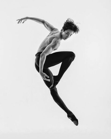 Ballet Poses Reference Men, Backflip Pose, Male Ballet Dancers Outfit, Figure Studies Reference, Male Ballet Photography, Male Dance Photography, Male Acrobat Poses, Spiritual Dancing, Male Ballerina Poses