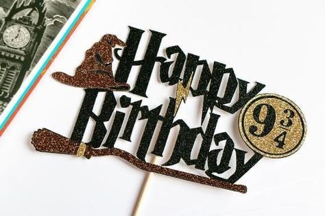 Harry Potter Cake Topper, Harry Potter Cupcake Toppers, Happy Birthday Harry Potter, Star Wars Cake Toppers, Harry Potter Font, Cumpleaños Harry Potter, Harry Potter Birthday Cake, Harry Potter Bday, Frozen Cake Topper