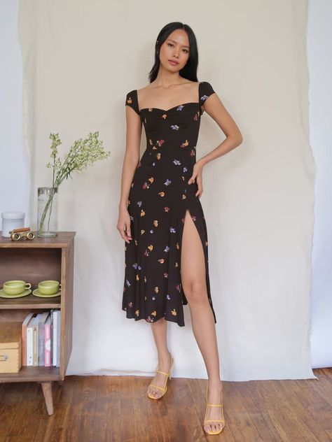 Printed Beach Dresses, Vintage Midi Dresses, Pakaian Feminin, Elegant Midi Dresses, Vestidos Vintage, Floral Midi Dress, Mode Inspiration, Looks Vintage, Summer Dresses For Women