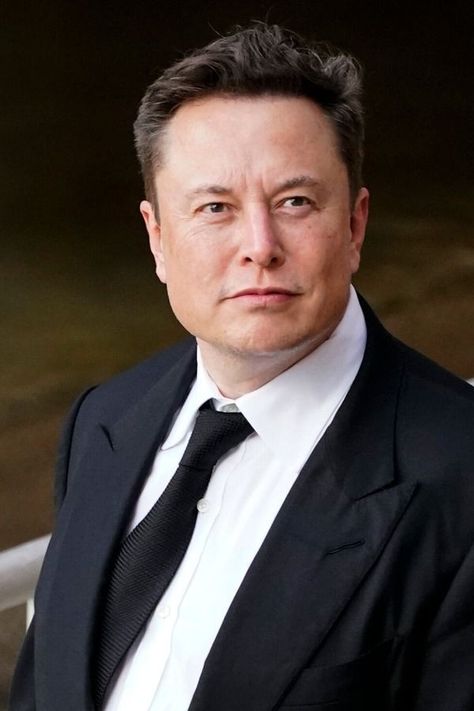 Elon Reeve Musk, Best Friend Soul Mate, Old Man Pictures, Johnny Depp Images, Benfica Wallpaper, Elon Musk Tesla, Delivery Pictures, Video Call With Boyfriend Screen Photo, Scammer Pictures